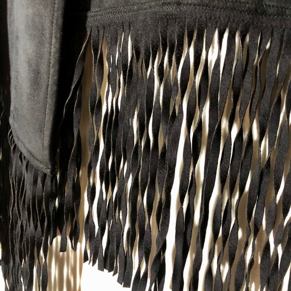 FRILLY NEW VEST‼️‼️ COACHELLA VIBES- WESTERN - Picture 4 of 5